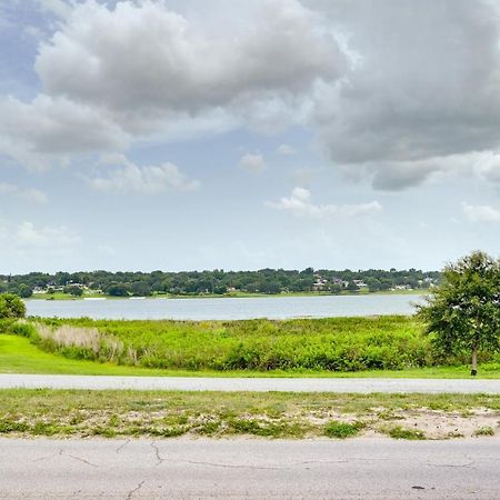 Sunny Lake Wales Getaway - 1 Mi To Downtown Luaran gambar